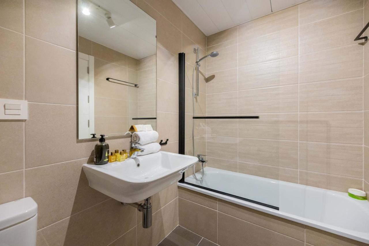 Vacation Marbella I Via Celere, Huge Terrace, Brand New Complex, Close To The Beach, Marbella Center Ngoại thất bức ảnh